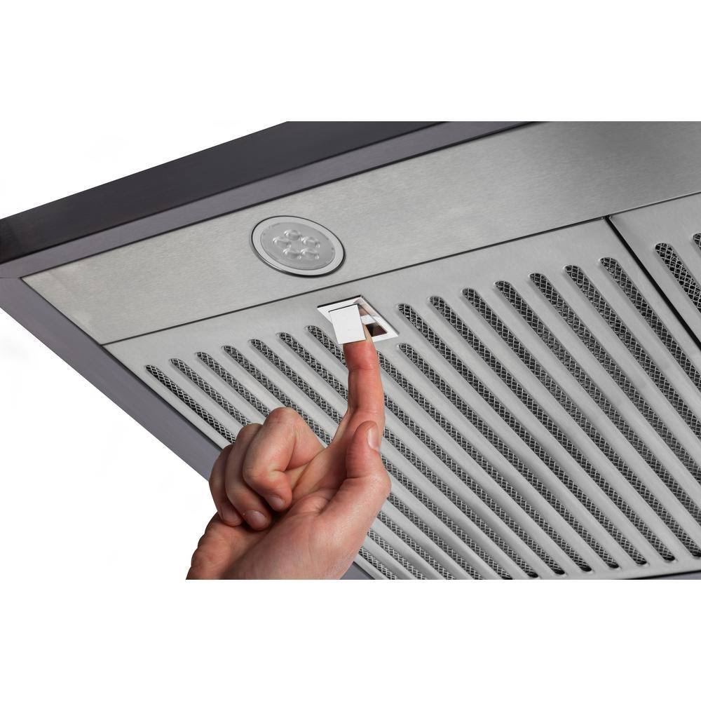 Black Stainless Steel Under The Cabinet Range Hood O185391
