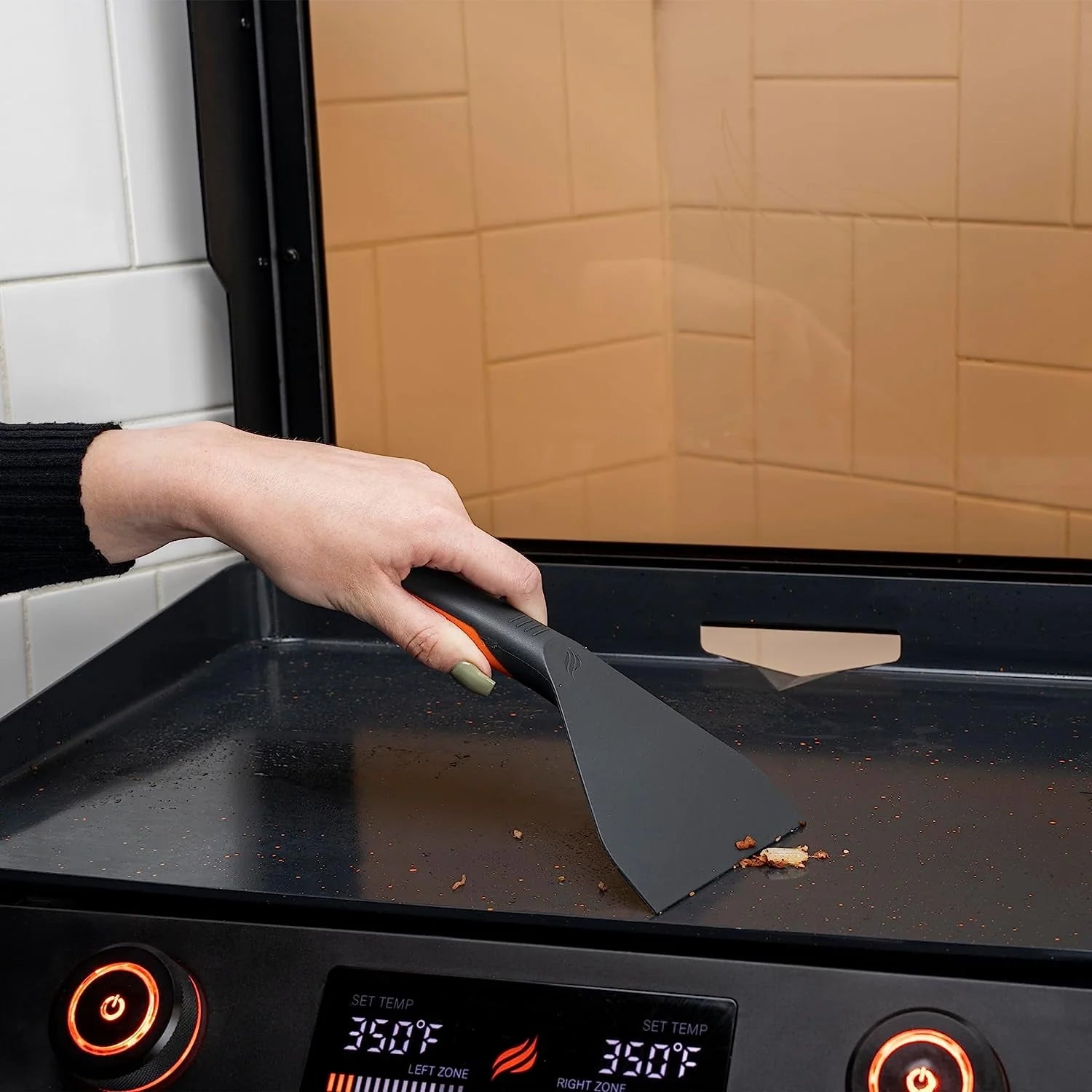 22 Inch Nonstick Electric Griddle with Lid N5246