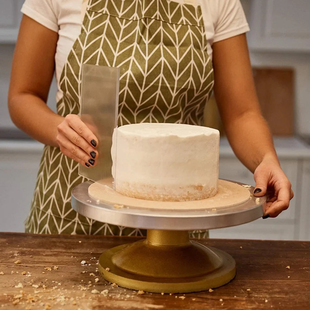 2-Piece Cake Decorating Set with Pans and Scraper N580721