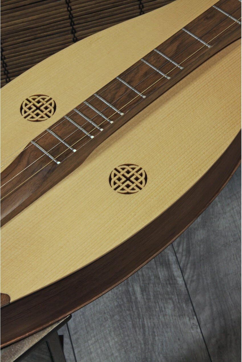 Walnut Spruce 4-String Dulcimer N16976
