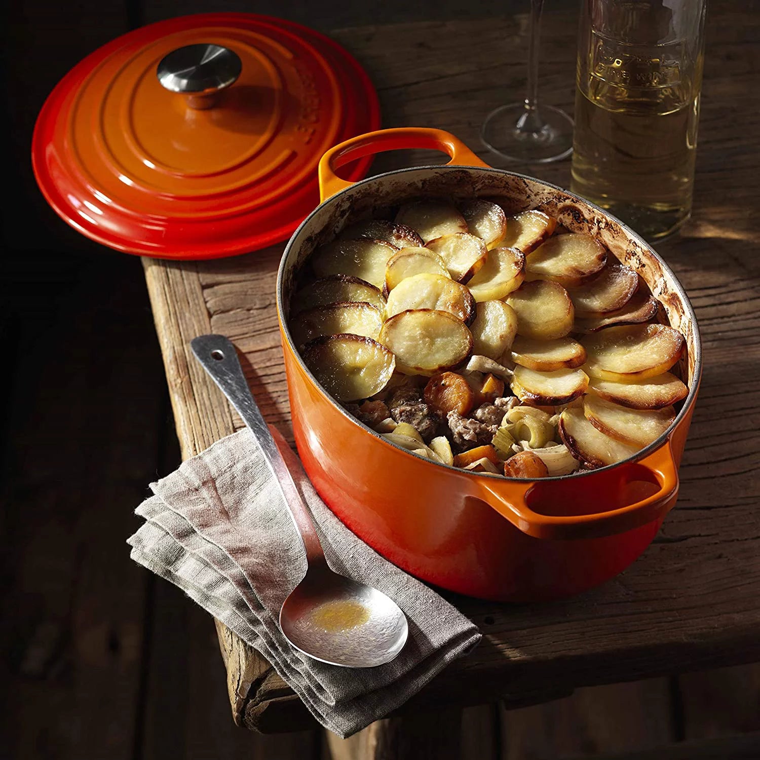 5 qt. Oval Dutch Oven H44366