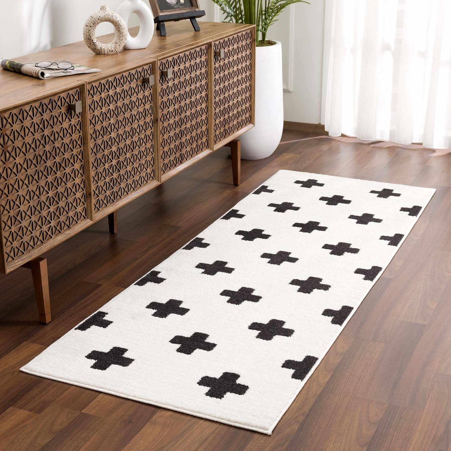 Black White 7'10" x 10'3" High Pile Area Rug B40145