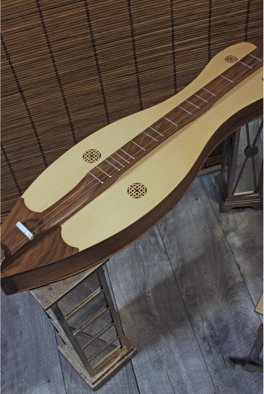 Walnut Spruce 4-String Dulcimer N16976