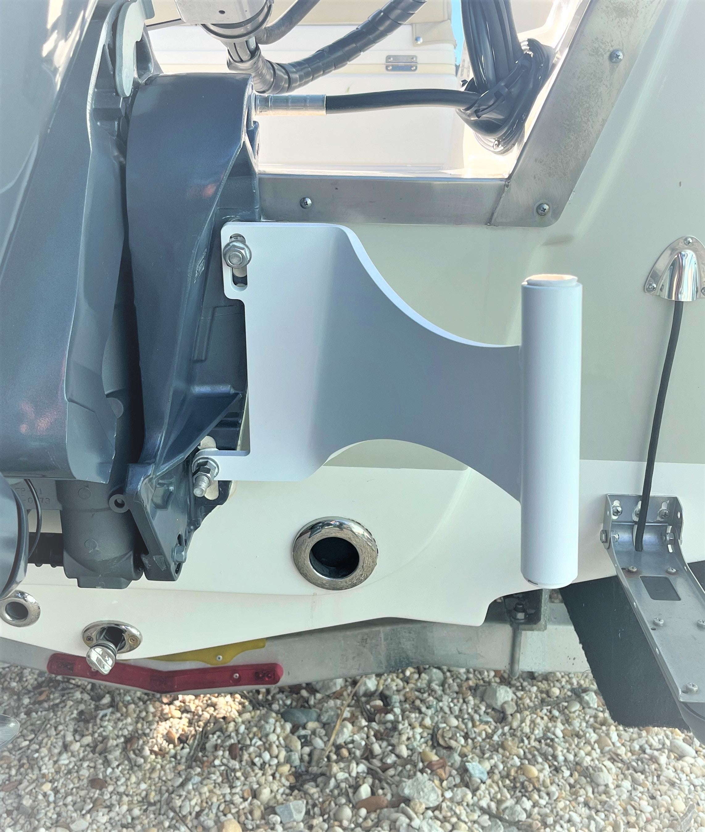 White Left/Port Side Motor Mount System with 7' White Pin E362