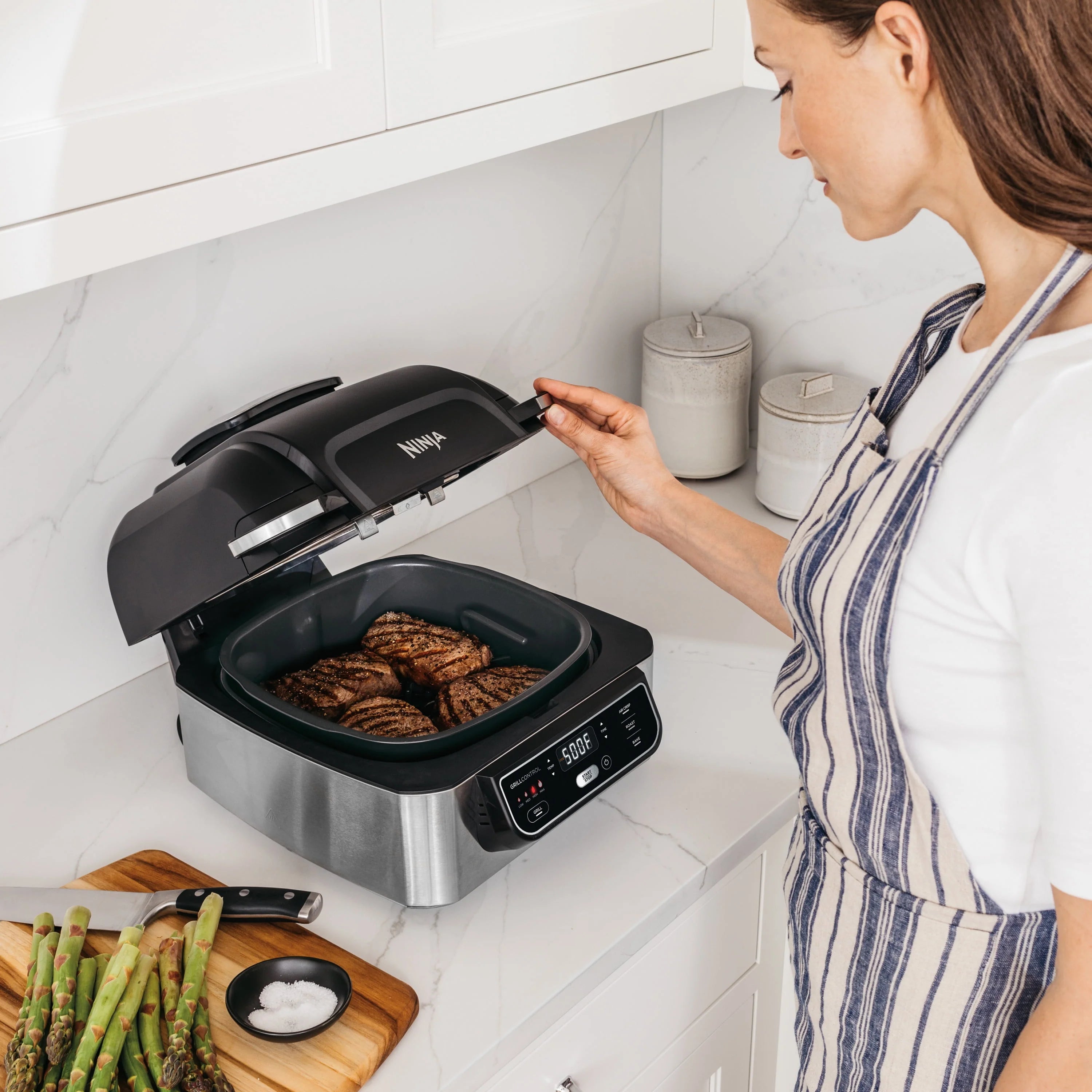 Black Indoor Grill with 4-qt Air Fryer C223432