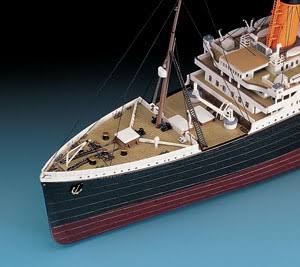 1/400 Scale Plastic Titanic Kit C736191