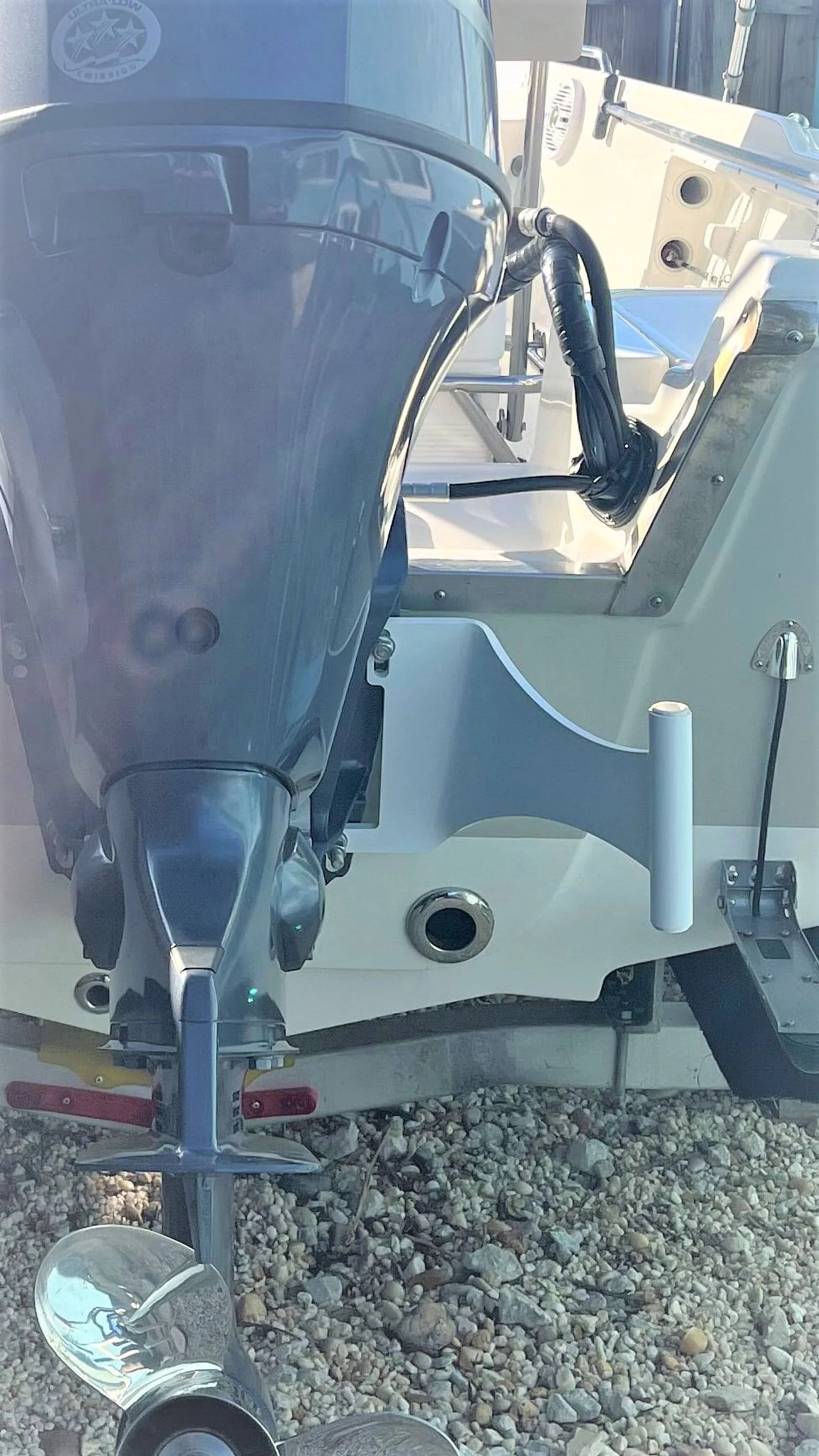 White Left/Port Side Motor Mount System with 7' White Pin E362