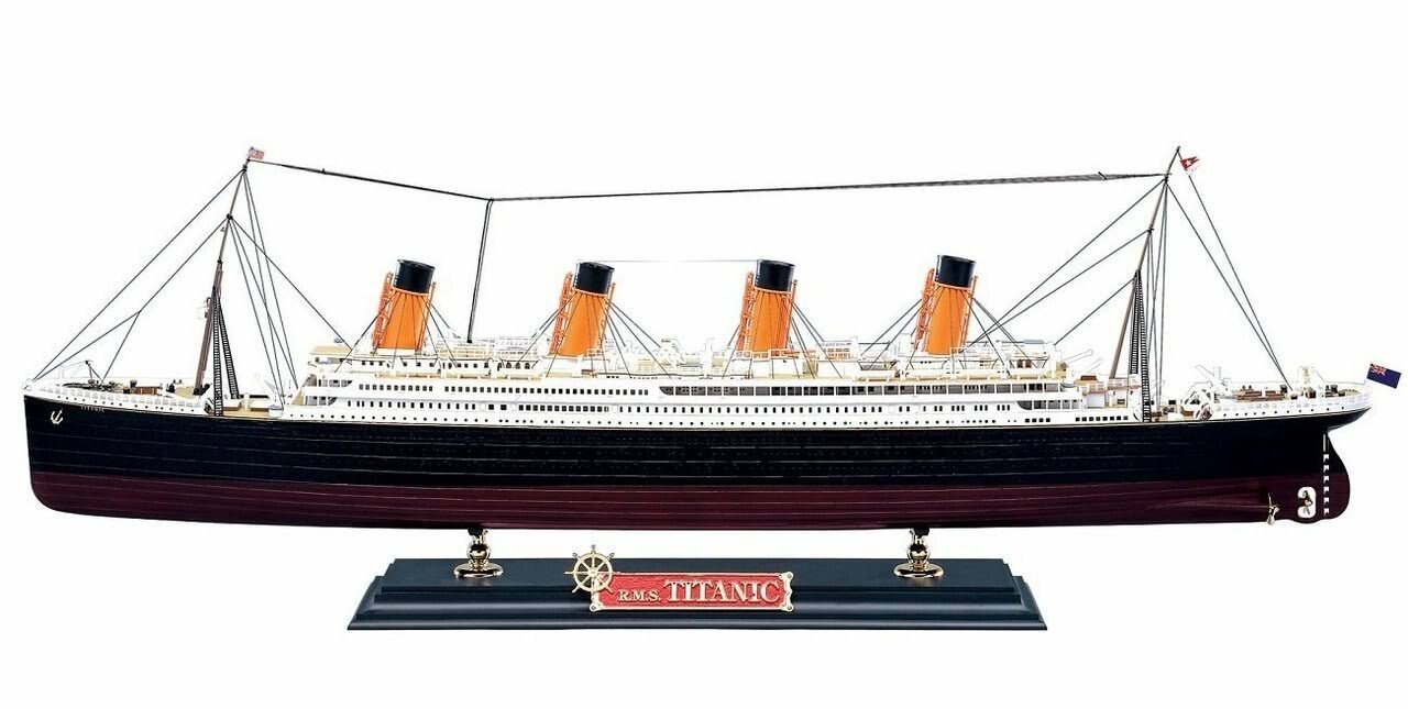 1/400 Scale Plastic Titanic Kit C736191