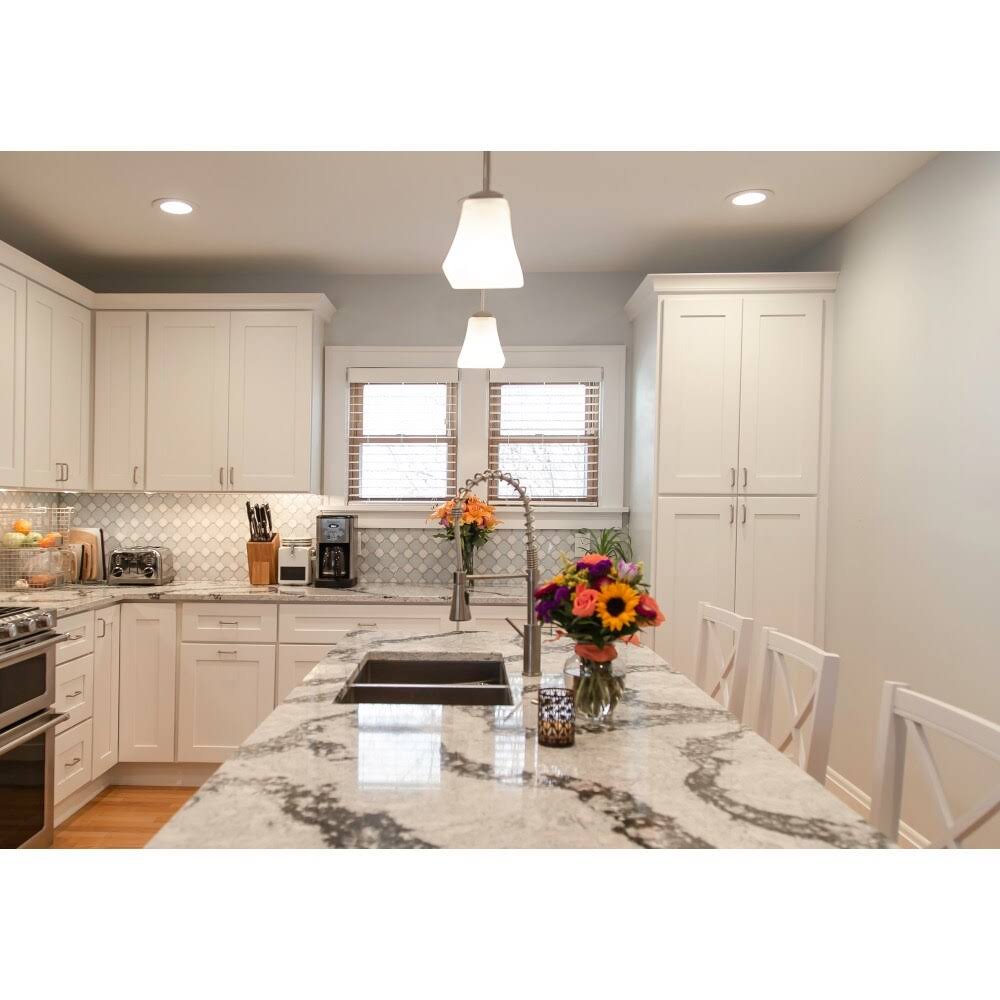 White Shaker Kitchen Base Cabinet L60685