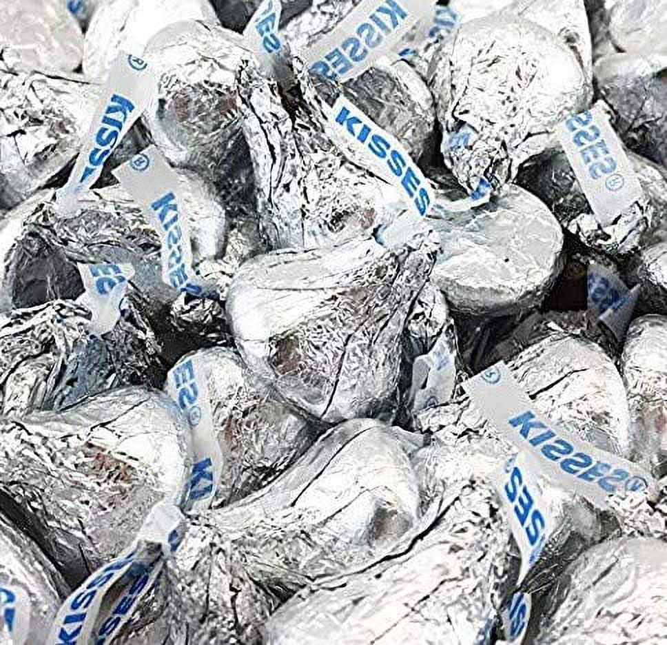 Milk Chocolate in Silver Foil (Pack of 6 Pounds) M75904