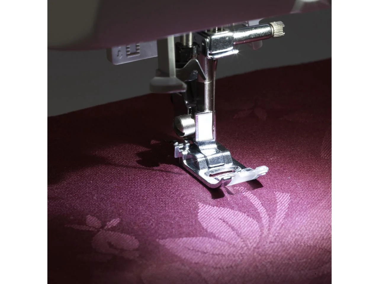 14-Stitch Sewing Machine P651