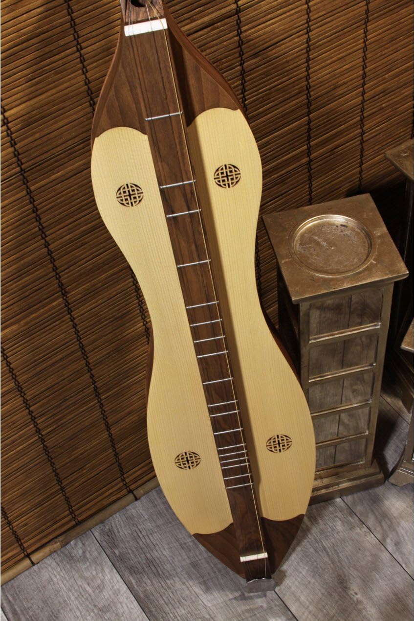 Walnut Spruce 4-String Dulcimer N16976